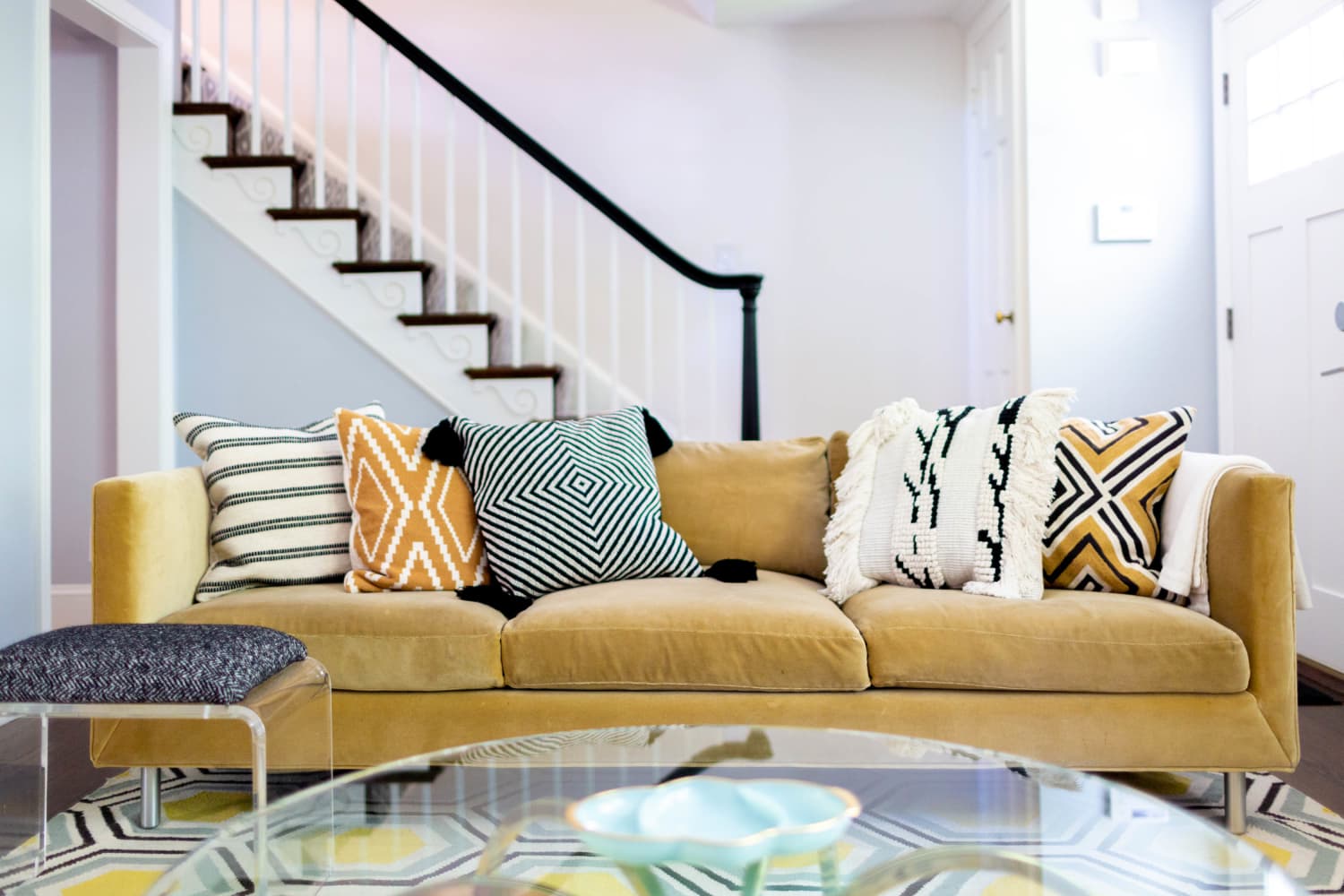 NoSew Throw Pillow Hack Apartment Therapy